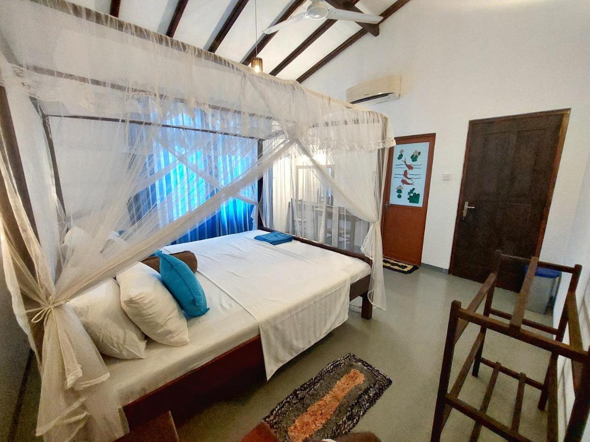 Sweden Inn Guesthouse Hikkaduwa Extérieur photo