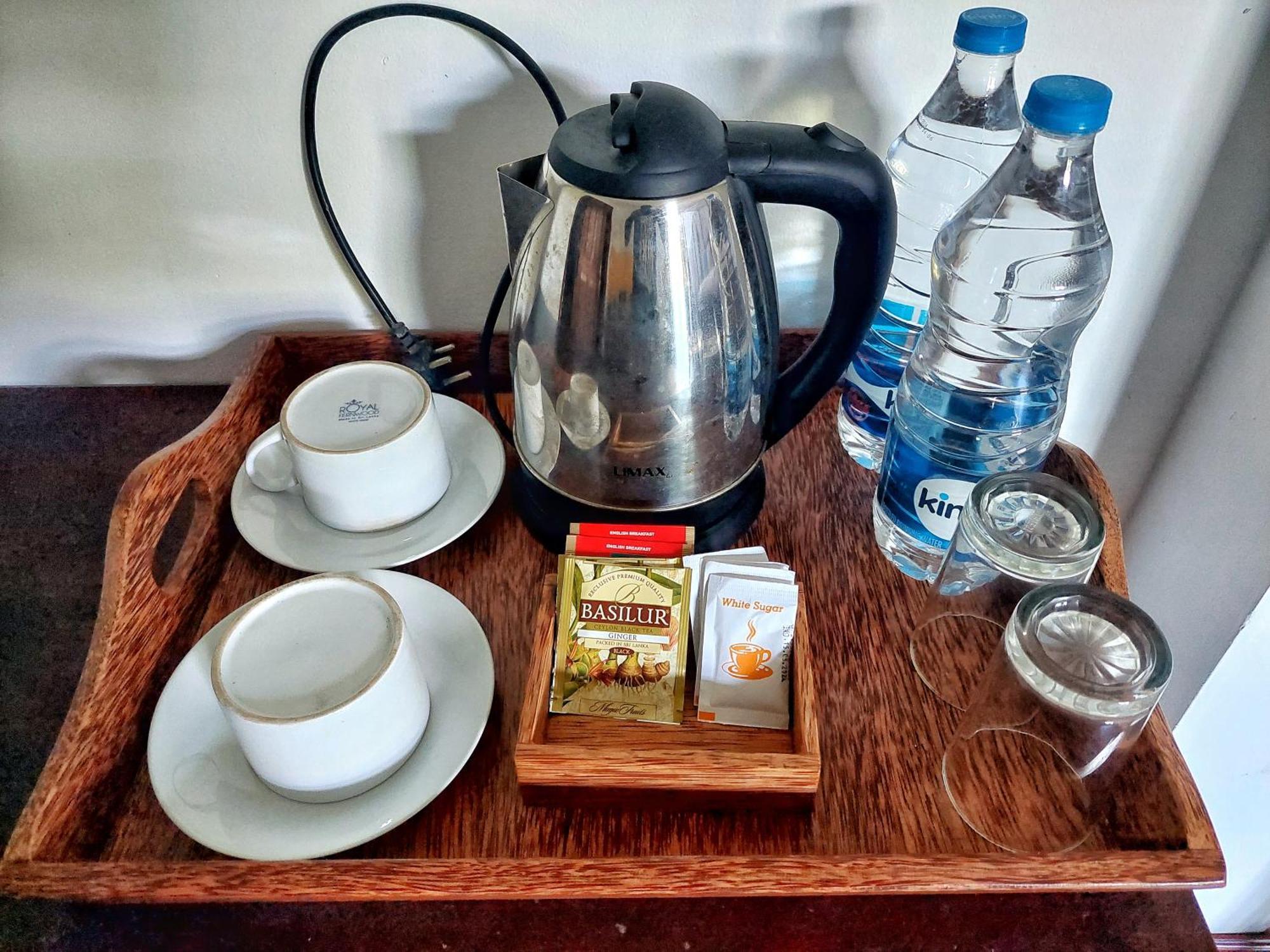 Sweden Inn Guesthouse Hikkaduwa Extérieur photo